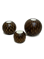 Sphere candle holder w/t design